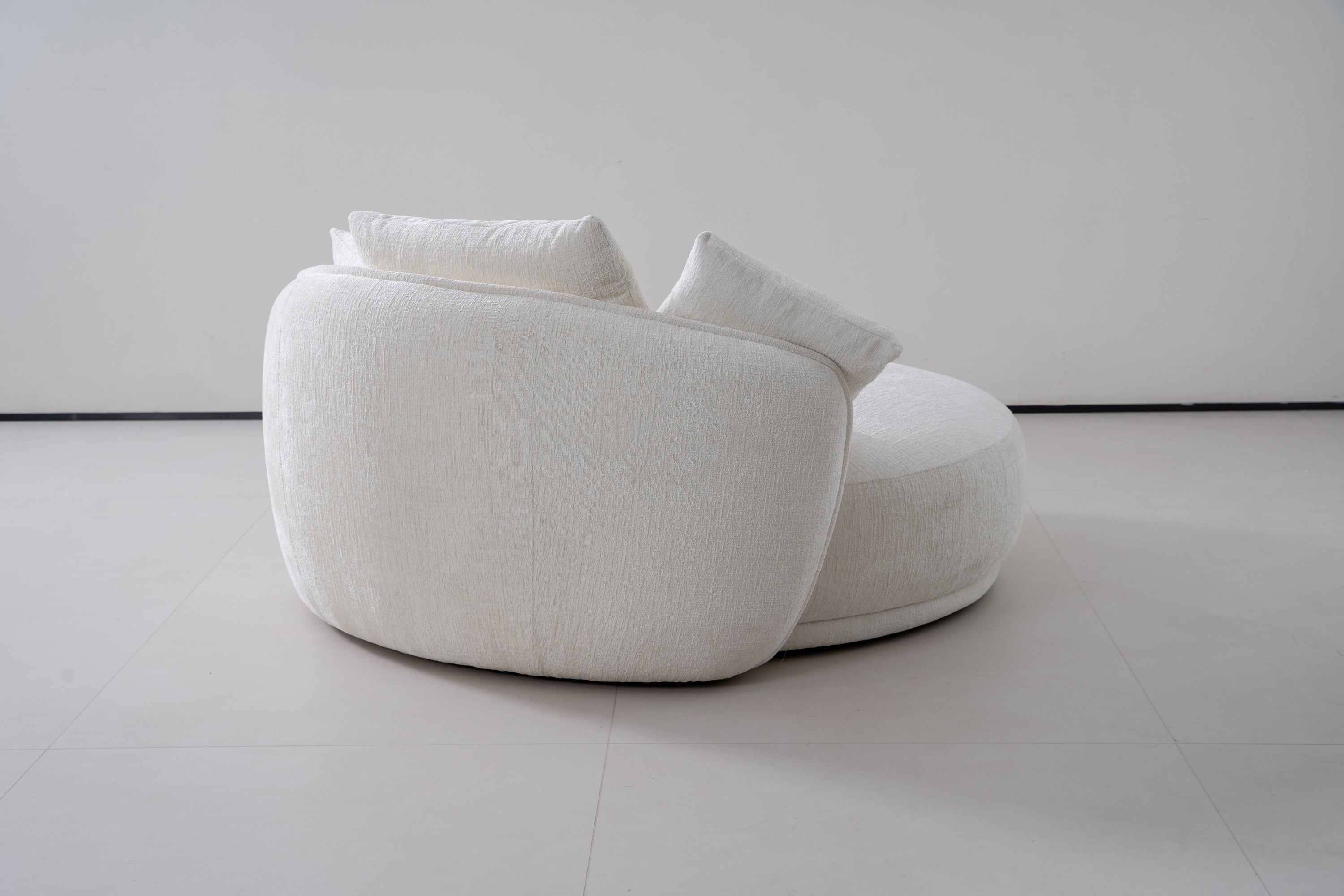 Love Seat / Daybed – Soft Curve Design