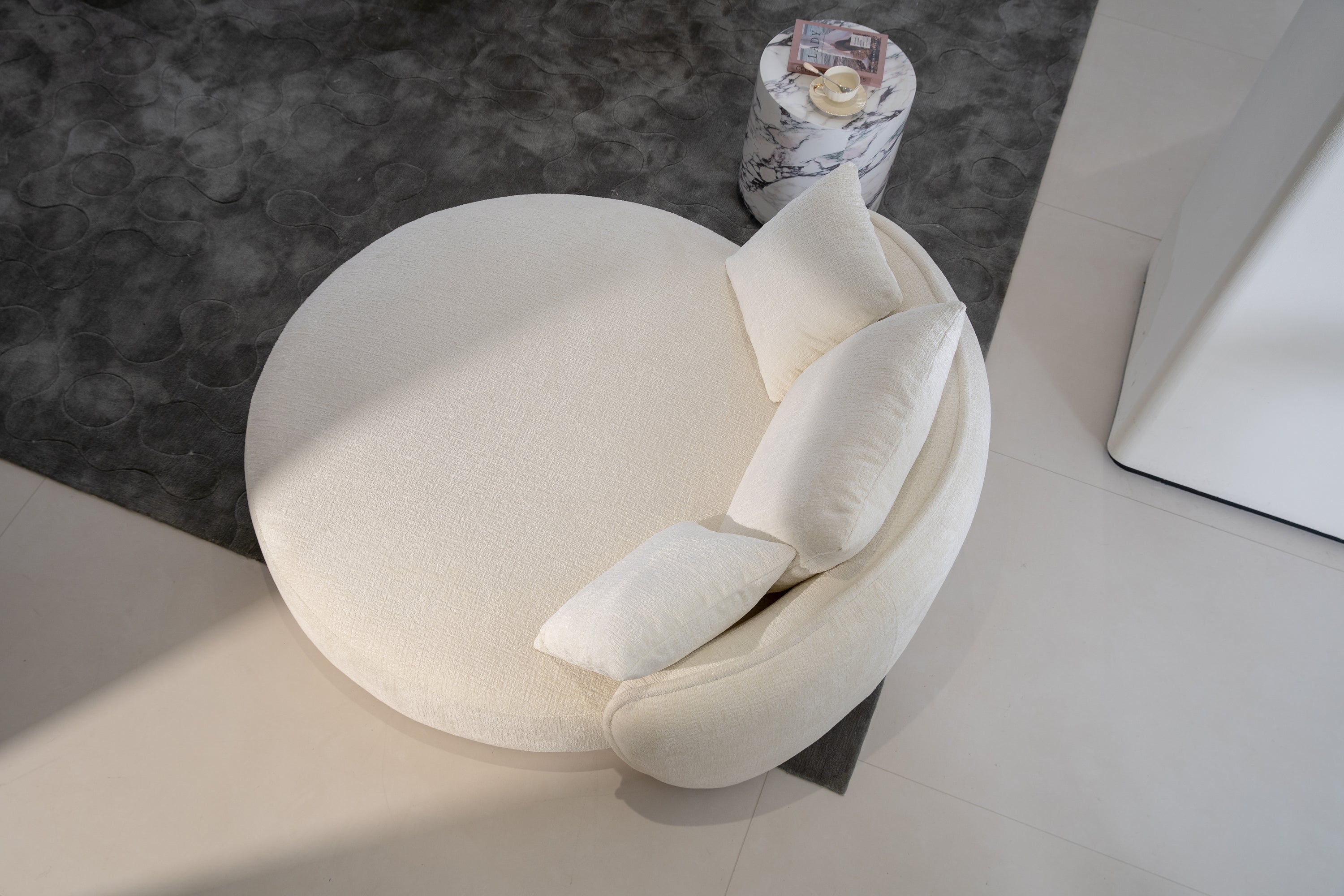 Love Seat / Daybed – Soft Curve Design